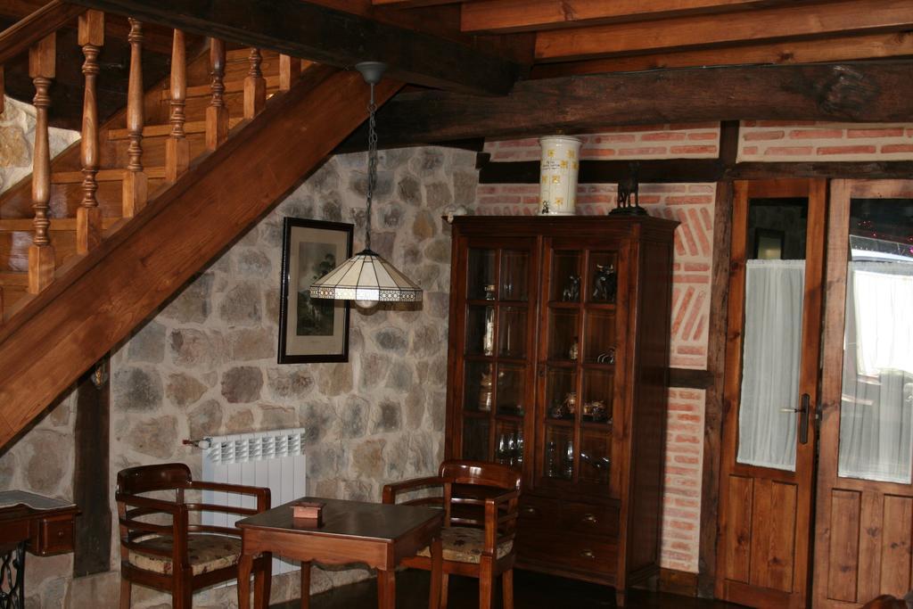Posada La Villanita Novales Exterior photo