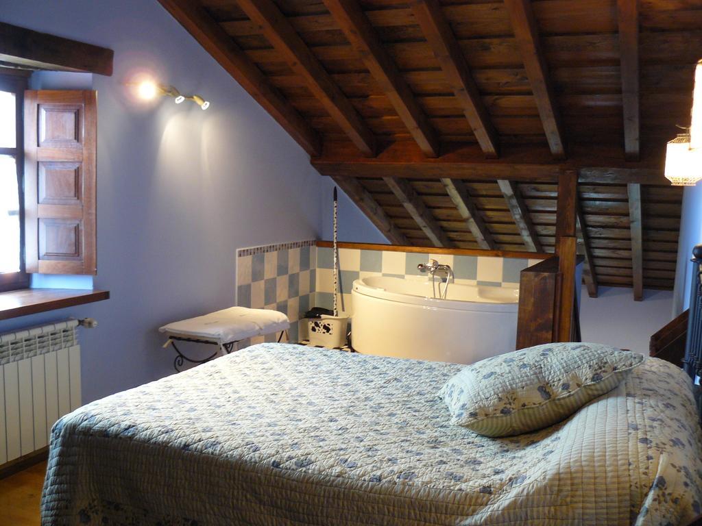 Posada La Villanita Novales Room photo